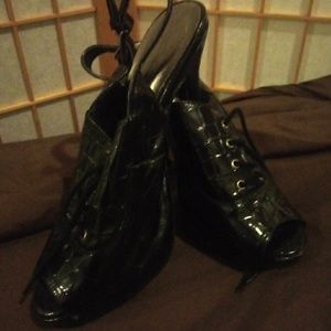 Faux snake skin heels. Sexy librarian type